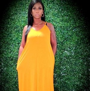 V-Neckline Cami Maxi Dress With Pockets🛍